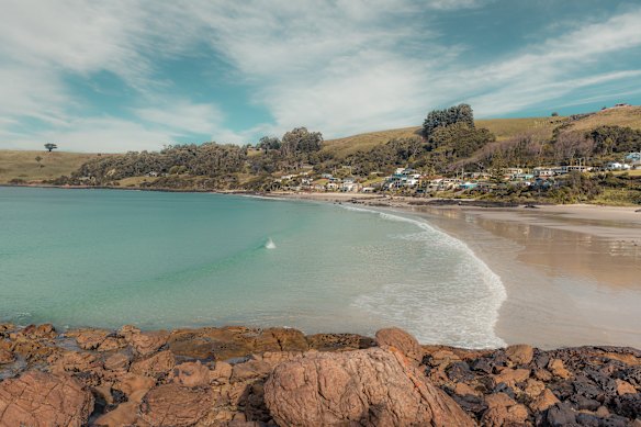 Squeaky sand and aqua‐blue waters … Boat Harbour, Tasmania.