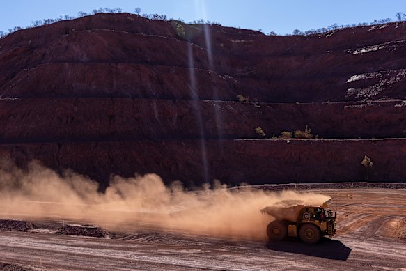 BHP, Rio Tinto and Caterpillar are trialling battery-electric haul trucks at BHP’s Jimblebar iron ore mine.