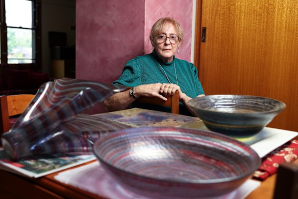 Rozlyn de Bussey worked on the QVB in her early 20s. Since then, she has worked full time as a glass artist.