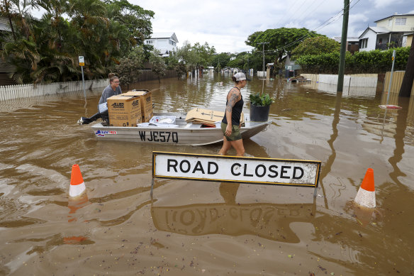 Major floods carry sediment and nutrients from all over the catchments into the region’s waterways. 
