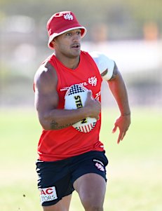 Valentine Holmes strides out at Dragons training in Las Vegas.