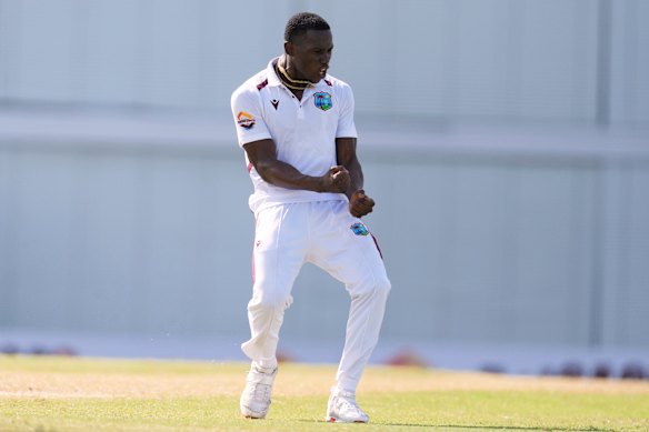 Shamar Joseph celebrates after blowing Sam Konstas.
