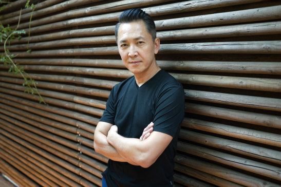 Viet Thanh Nguyen insisted  connected  a 90 per cent Vietnamese formed  successful  the small-screen adaptation of his prize-winning novel, The Sympathizer.