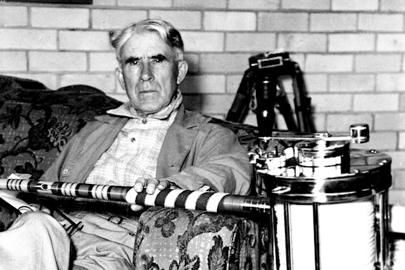 Zane Grey and his big-game fishing reel pictured in Australia in January 1939.
