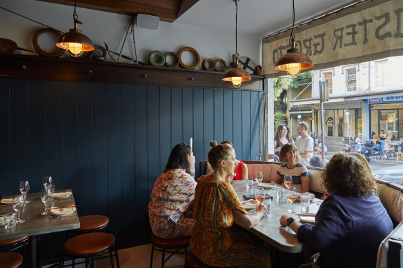 Mister Grotto, Newtown.