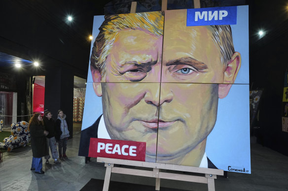 “Peace to the world” by Russian artist Alexei Sergienko, showing a combination of faces Putin and Trump.