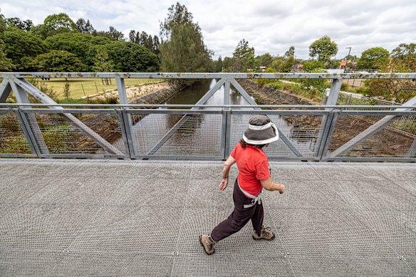 The link between the Cooks River and Iron Cove takes about 25 minutes to cycle, or 75 minutes to walk. 