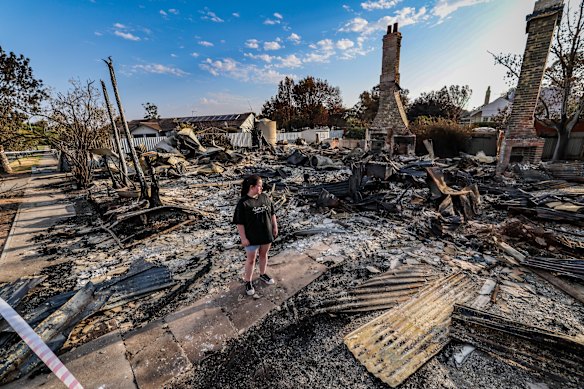 Eleesha Morrison, niece of Natalie Jones, who lives two doors away and lost her home, also lost their family home in the Natimuk Fires that devastated the area on Januray 9th.