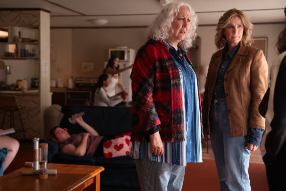 Rima Wiata Wiata es dueña de una prostituta y Rachel interpreta a Griffiths y Lady.