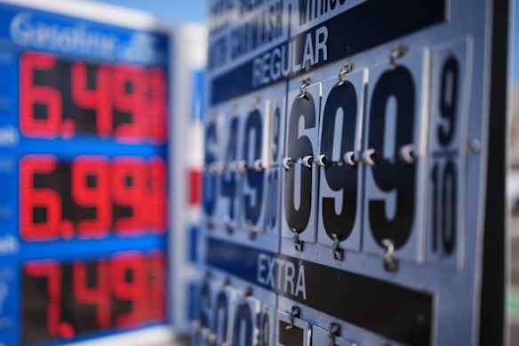 `Rising petrol prices in the US due to the war against Iran have contributed to persistently high inflation.