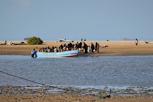 Displaced Yemenis arriving in Djibouti, after they crossed the Bab el-Mandeb Strait from Yemen in September.