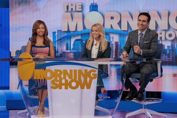 Nicole Beharie, Reese Witherspoon and Nestor Carbonell in Morning Wars.
