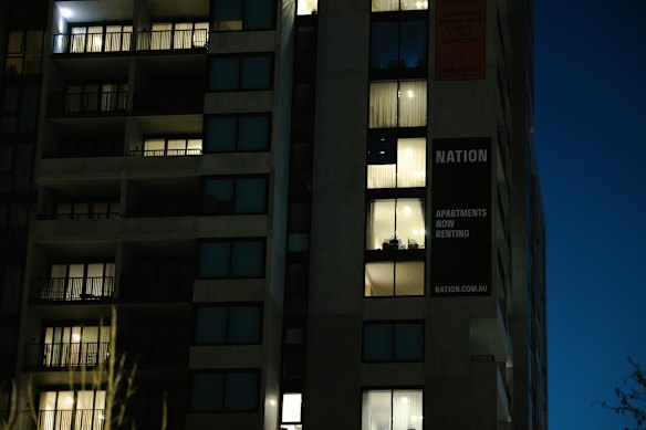 Zenon Pasieczny lives in the penthouse of the One Main Lane building.