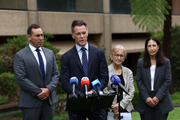 Premier Chris Minns and Recovery Minister Janelle Saffin announce that Multicultural NSW chief executive Joseph La Posta (left) and NSW Jewish Board of Deputies chief executive Michele Goldman (right) will be the joint coordinators-general for the Bondi response. 
