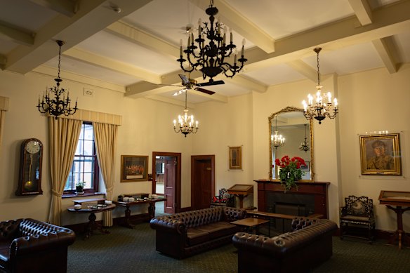 The building is used for military functions, ceremonies, weddings and accommodation. 