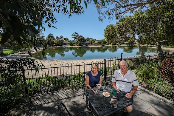  Residents Heather and Ken Smith at their Patterson Lakes home.