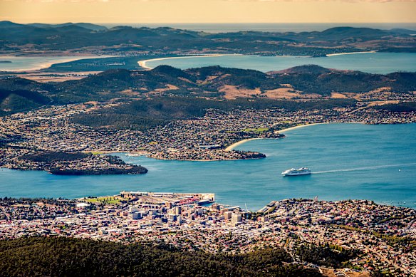 The incident occurred as the flight approached Hobart.