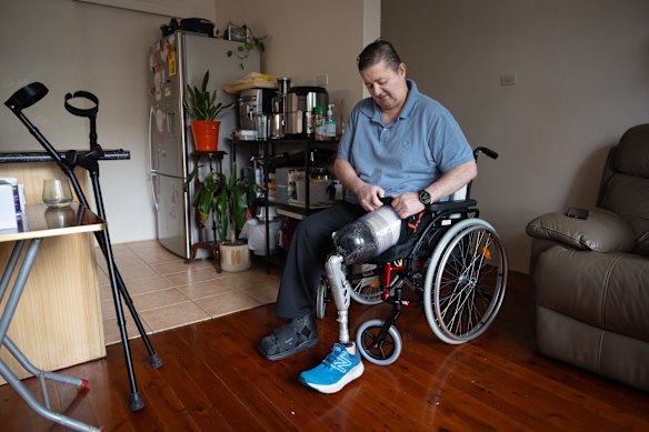 Adam Pearce lost his left leg after lying alone in his home in septic shock for four days. Now he’s suing his doctor for what he claims was medical negligence.