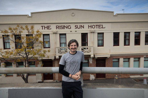Sean Reynolds was intrigued by a tragic communicative   astir  the Rising Sun Hotel successful  Seddon, which is present  apartments.