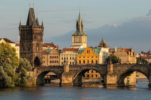 Prag wird durch die neue Bahnverbindung mit dem Frankfurter Flughafen verbunden.