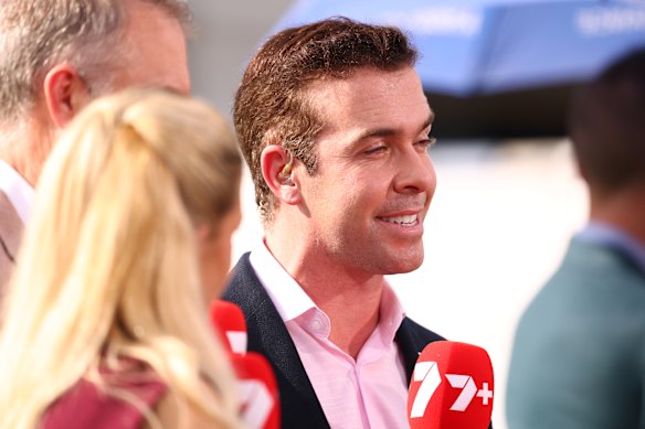 Star Seven reporter Tom Morris has popped up on social media in a video spruiking an alcohol company owned by several players.