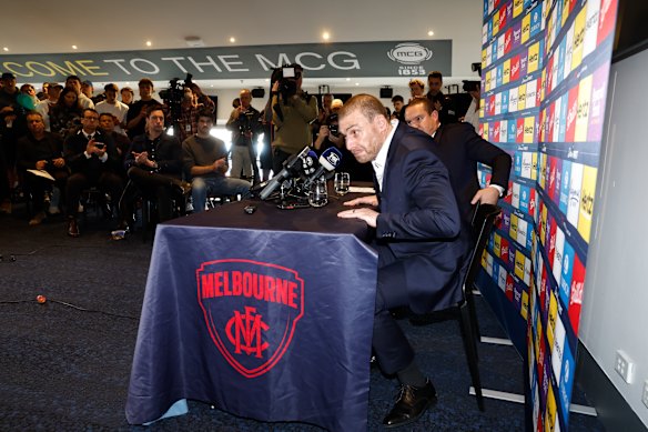 Simon Goodwin’s last Melbourne press conference.