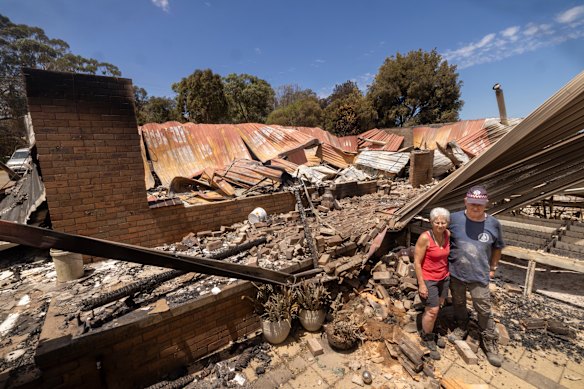 Tyrone and Raewyn Rice, and their son Nathan -- all senior members of
the town’s CFA -- spent the night fighting the Harcourt blaze.