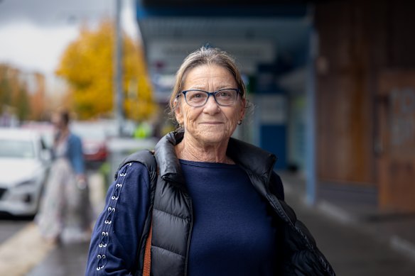 Katy O’Brien expressed support for One Nation and Pauline Hanson on the streets of Penrith. 