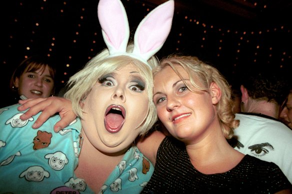 Sara-Marie Fedele (right) with a fan.