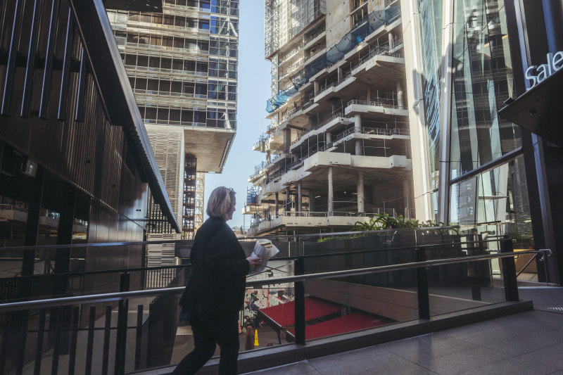 Large contractor earnings are increasing, but insolvencies among smaller subcontractors are also growing.