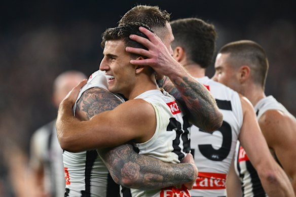 Collingwood are leading the competition by a big margin.