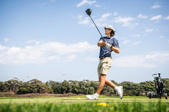 Retired Melbourne Storm star Ryan Papenhuyzen takes on Wollongong Golf Club. 