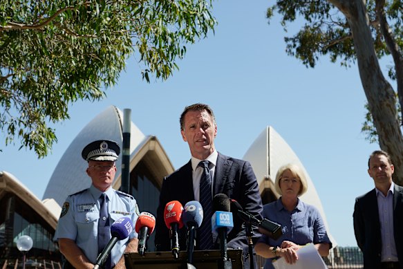 NSW Premier Chris Minns, flanked by Police Commissioner Mal Lanyon and Police Minister Yasmin Catley, provides an update on New Year’s Eve security arrangements.