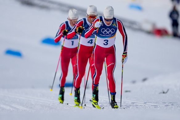 Norway three medallist break away from the pack to win bronze, silver and gold in the men’s 50km mass start.