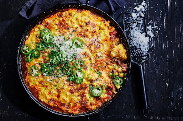 Chilli beef and corn pie. 