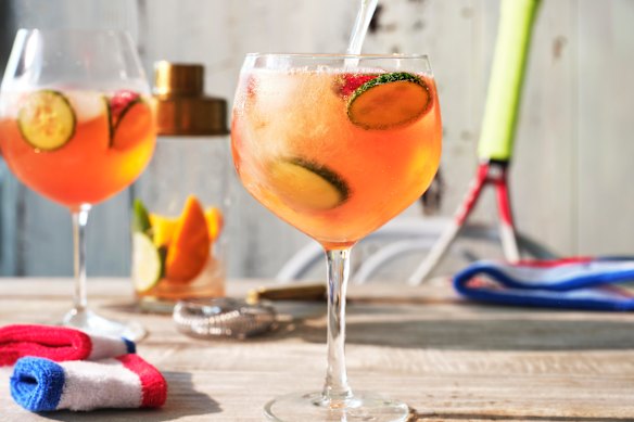 In celebration of our own tennis tournament, we’re lengthening this cocktail with champagne instead of the traditional lemonade.