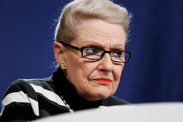 Bronwyn Bishop answering questions about her chartered helicopter flight from Melbourne to Geelong for a Liberal Party fundraiser in 2015.