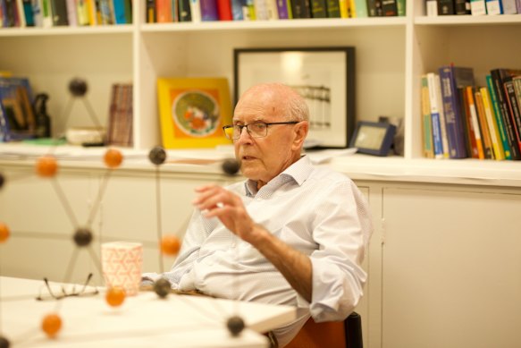  Professor Richard Robson.