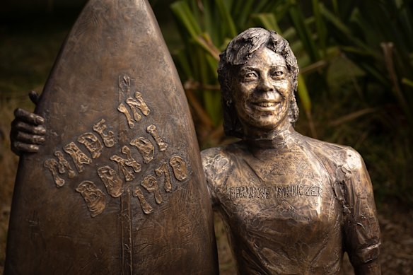 Cathy Weiszmann’s statue is at the south end of Bondi Beach.