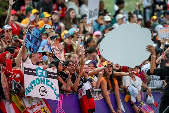 Formula 1 fans wait for autographs at the Melbourne Walk during the Australian Grand Prix.