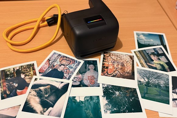 Results can vary greatly depending on lighting conditions, but the sonar, lenses and flash generally produce good images at the press of a button.