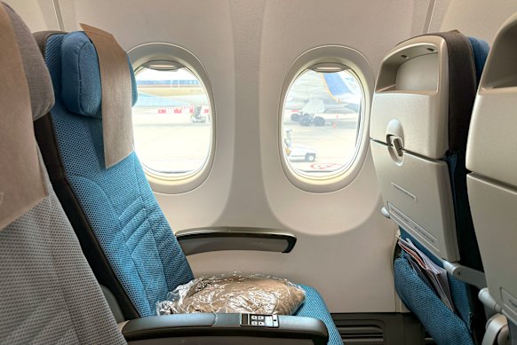 The Boeing 737-800 has Singapore Airlines’ smallest seats for legroom.