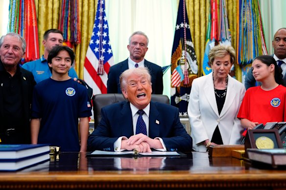 US President Donald Trump in the Oval Office. He pauses Project Freedom after less than 48 hours.