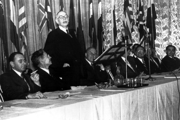 John Maynard Keynes addresses the Bretton Woods conference on postwar reconstruction in 1944.