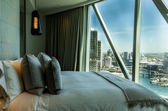 The master suite features uninterrupted harbour views.