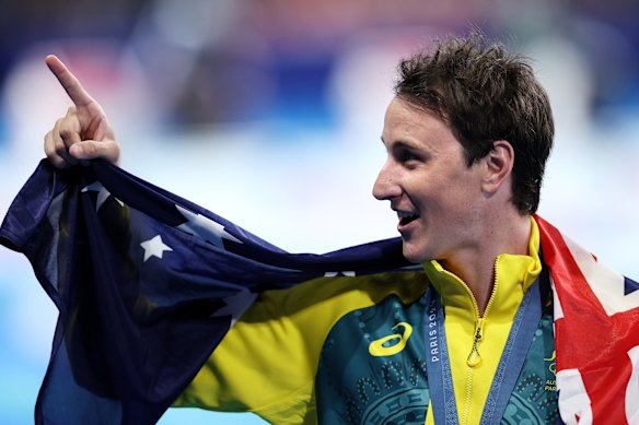 Cam McEvoy celebrates his 50m freestyle gold medal in Paris.