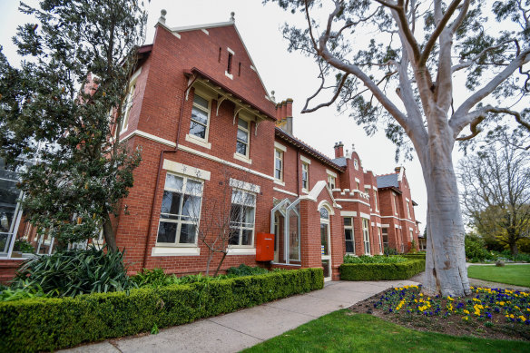 Ballarat Grammar School.