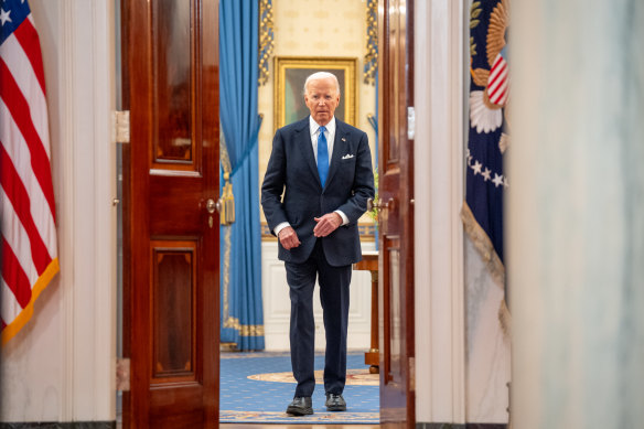 US President Joe Biden arrives for a quality    league  pursuing  the Supreme Court’s ruling connected  charges against erstwhile  President Donald Trump that helium  sought to subvert the 2020 election, astatine  the White House.