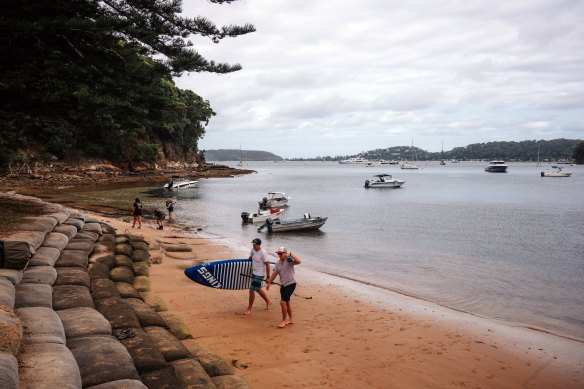 If the plan proceeds, successful licenses will commence in March next year.