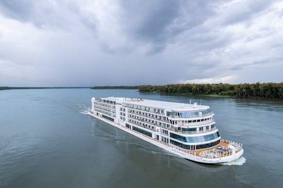 Viking Mississippi river ship on America’s majestic waterway.